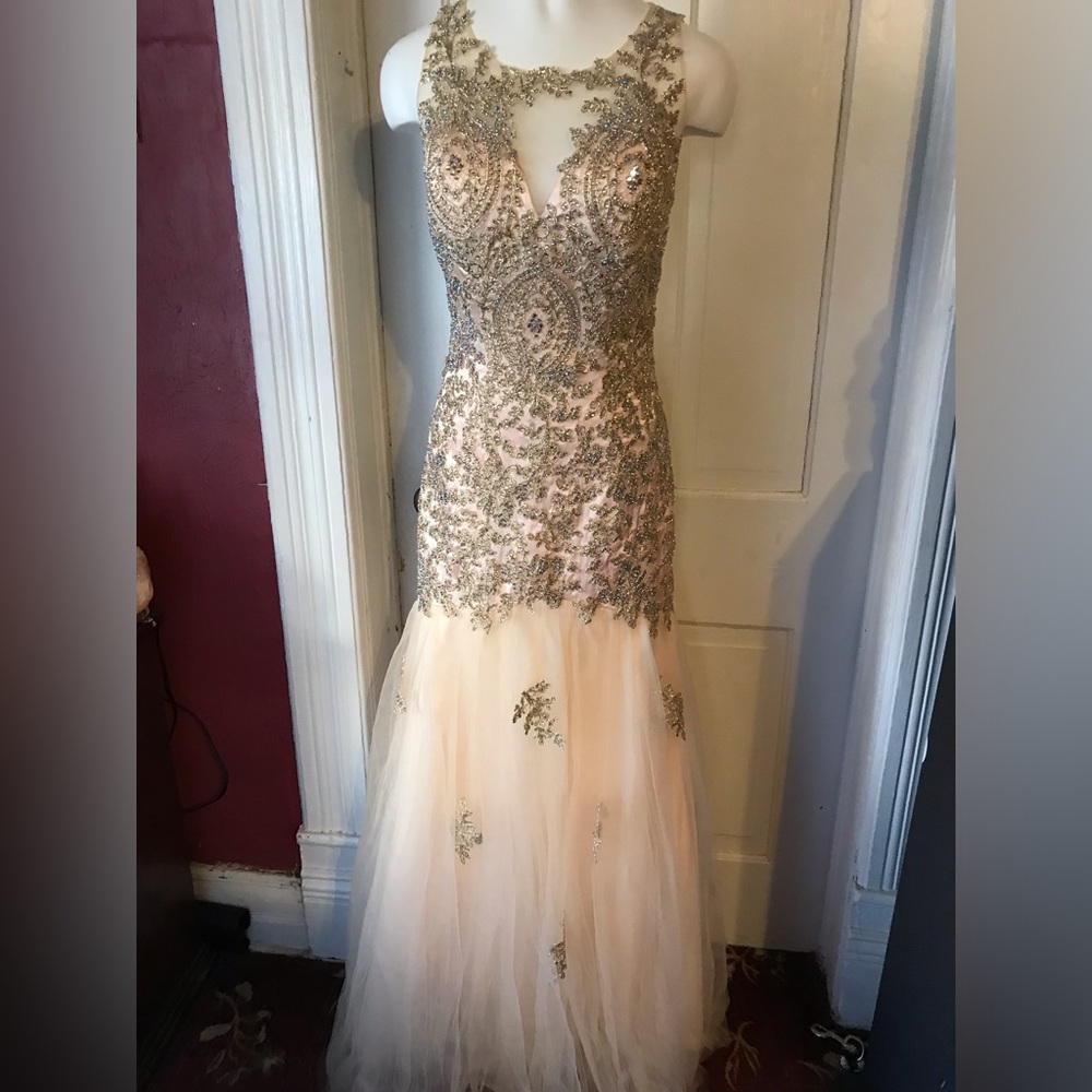 Gorgeous Prom dress, champagne color, size: S/ Length 56”